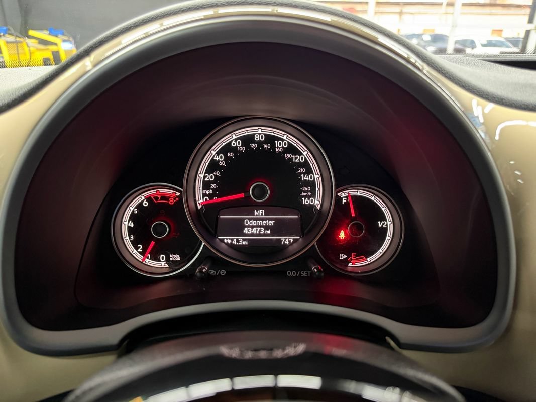 Used 2019 Volkswagen Beetle 2.0T Final Edition SEL FWD image 32