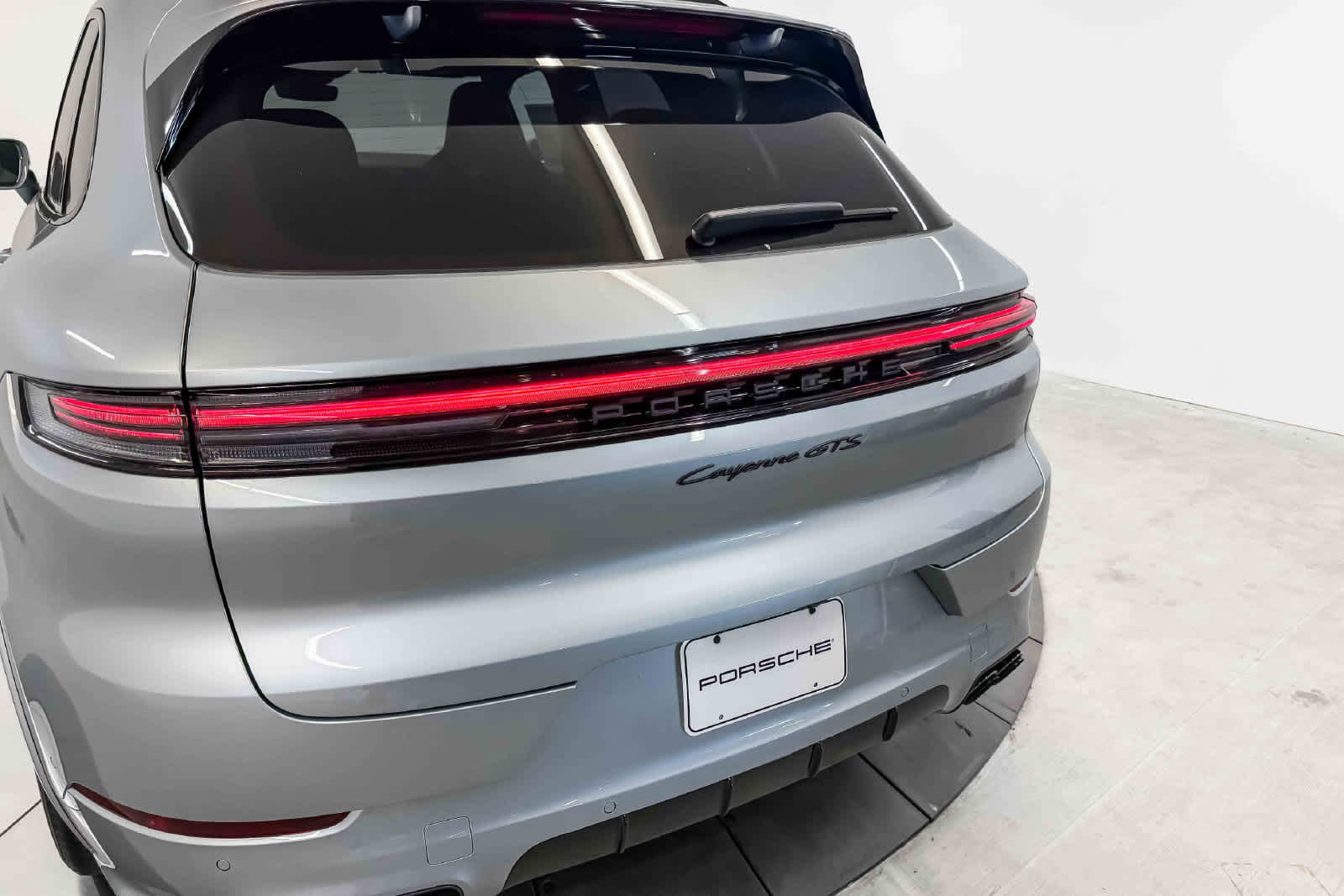 New 2026 Porsche Cayenne GTS AWD/4WD image 11