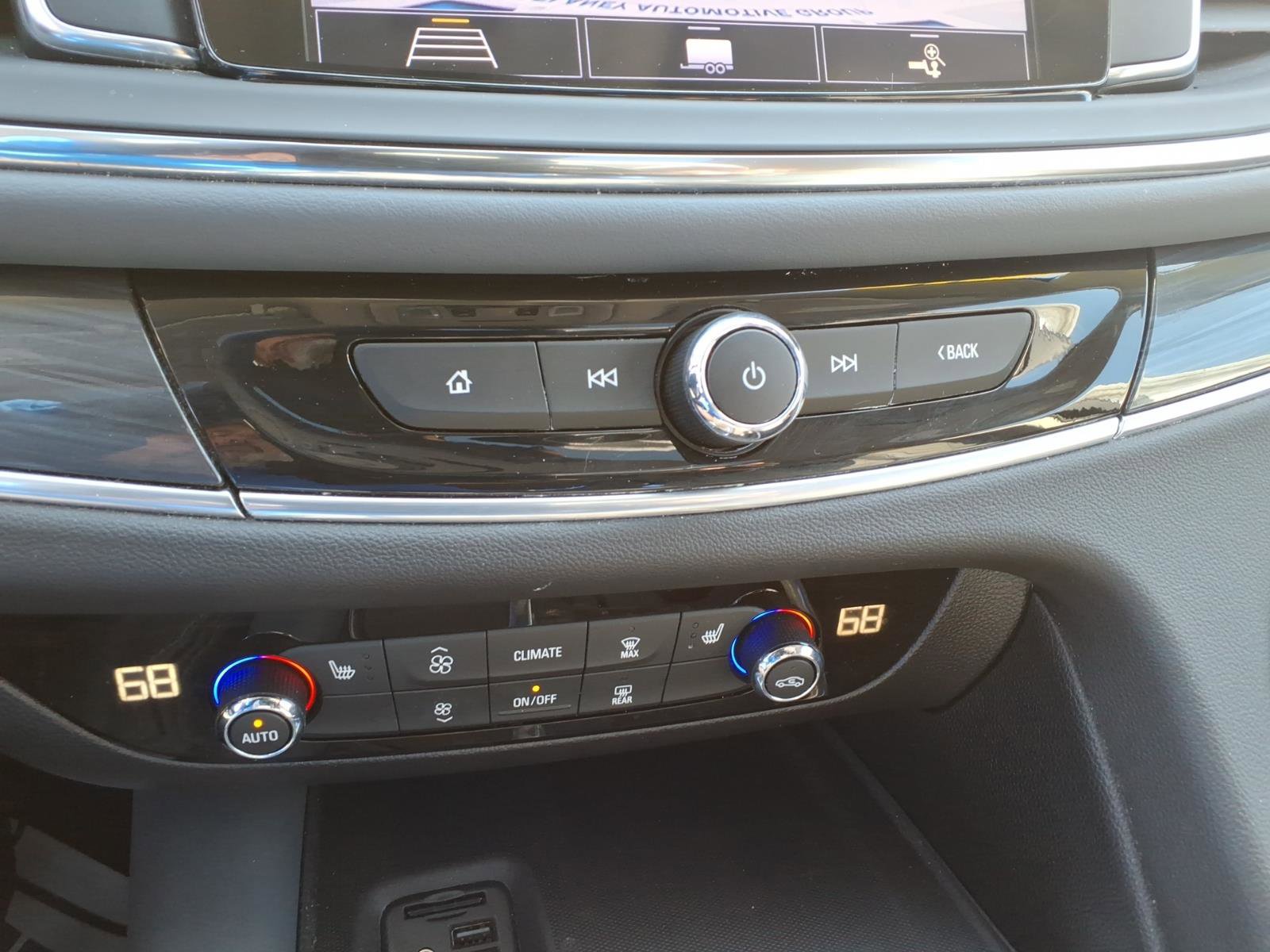 Used 2021 Buick Enclave Essence w/ Sport Touring Edition image 25