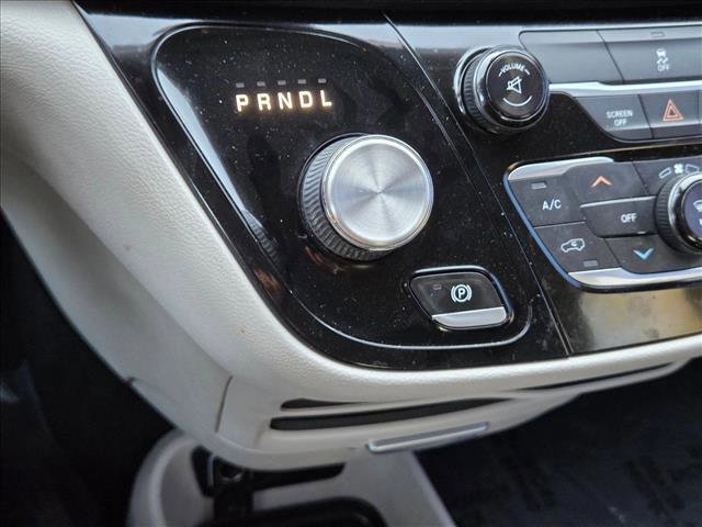 Used 2017 Chrysler Pacifica LX image 12