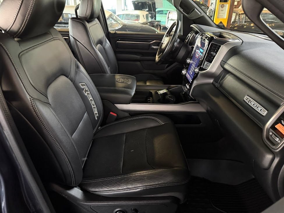 Used 2020 RAM 1500 Rebel AWD/4WD image 13