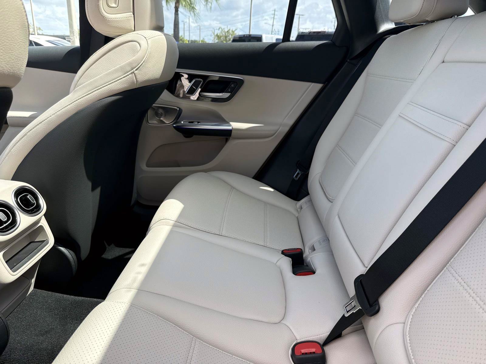 New 2027 Mercedes-Benz GLC 300 image 14