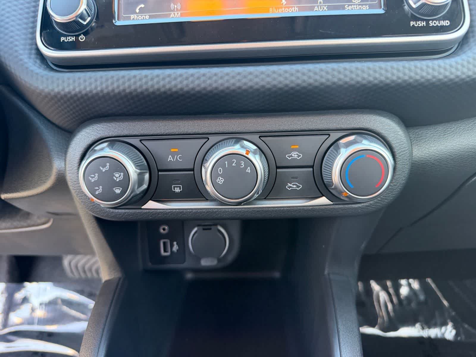 Certified 2025 Nissan Kicks Play S FWD image 24