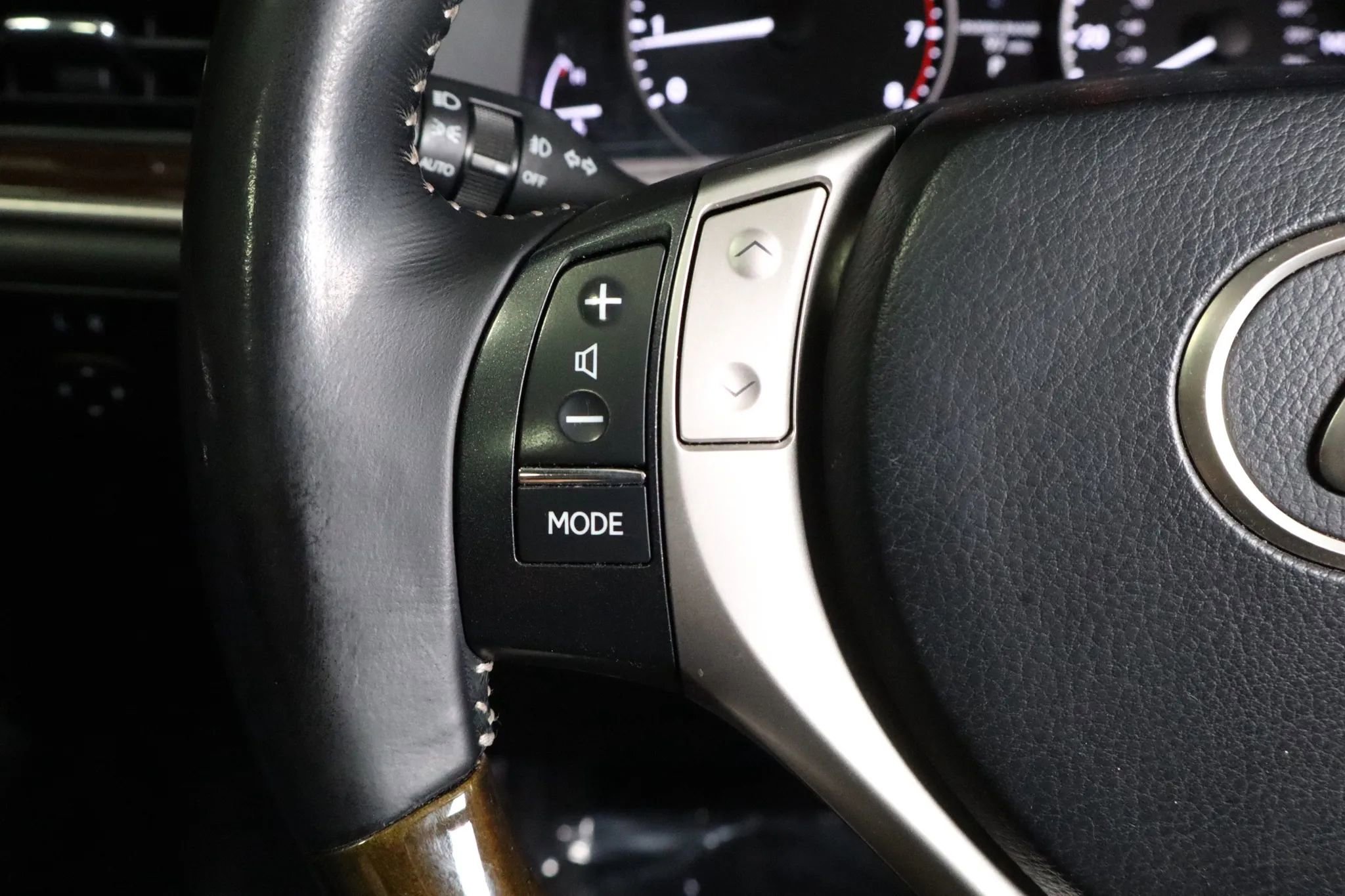 Used 2015 Lexus ES 350 ES 350 Sedan 4D image 28