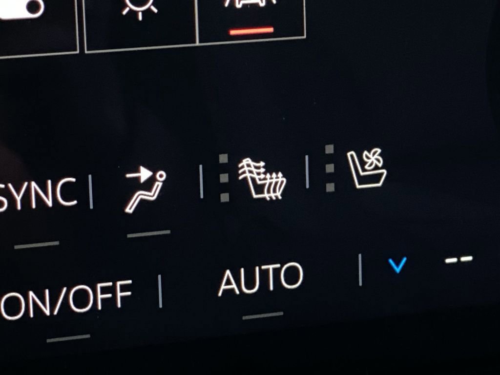 New 2026 GMC Acadia AT4 w/ Luxury Package image 27