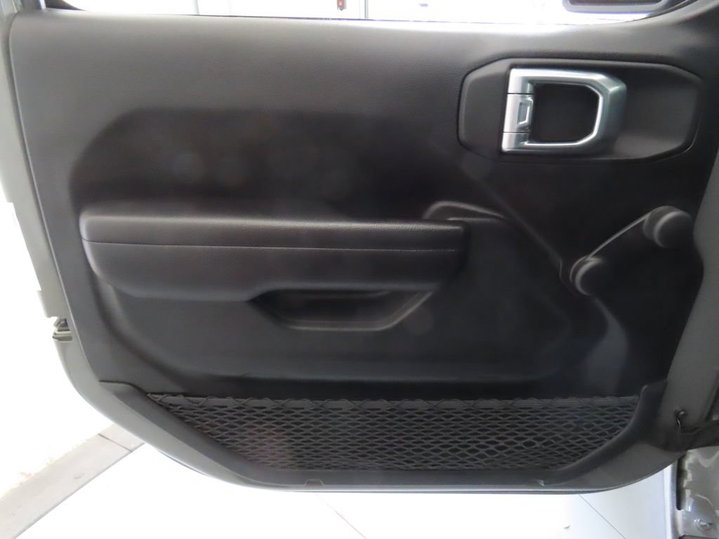 Used 2021 Jeep Wrangler Unlimited Sport AWD/4WD image 9