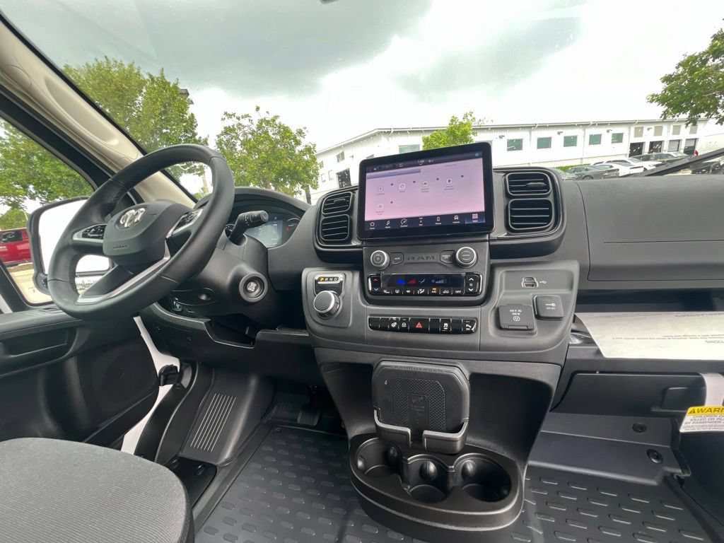 Used 2025 RAM ProMaster 3500 FWD image 17