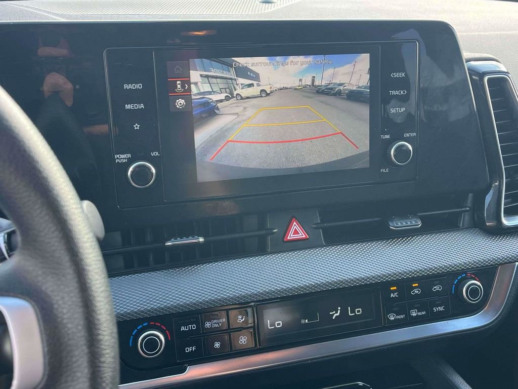 Used 2025 Kia Sportage LX image 20