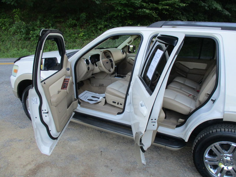 Used 2009 Ford Explorer Eddie Bauer AWD/4WD image 12