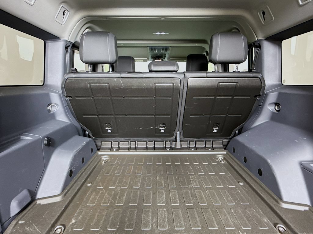 Used 2024 INEOS Grenadier Station Wagon AWD/4WD image 23
