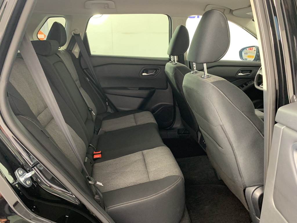 Used 2026 Nissan Rogue SV FWD image 37