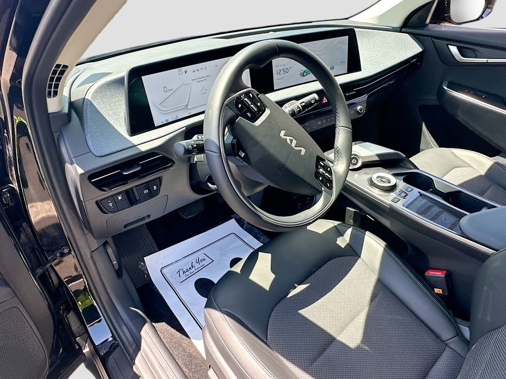 Certified 2024 Kia EV6 Light RWD image 9