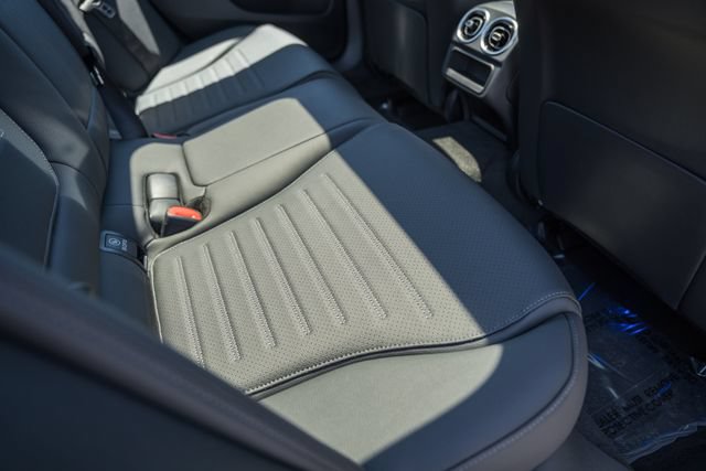 New 2026 Mercedes-Benz C 300 4MATIC Sedan image 30