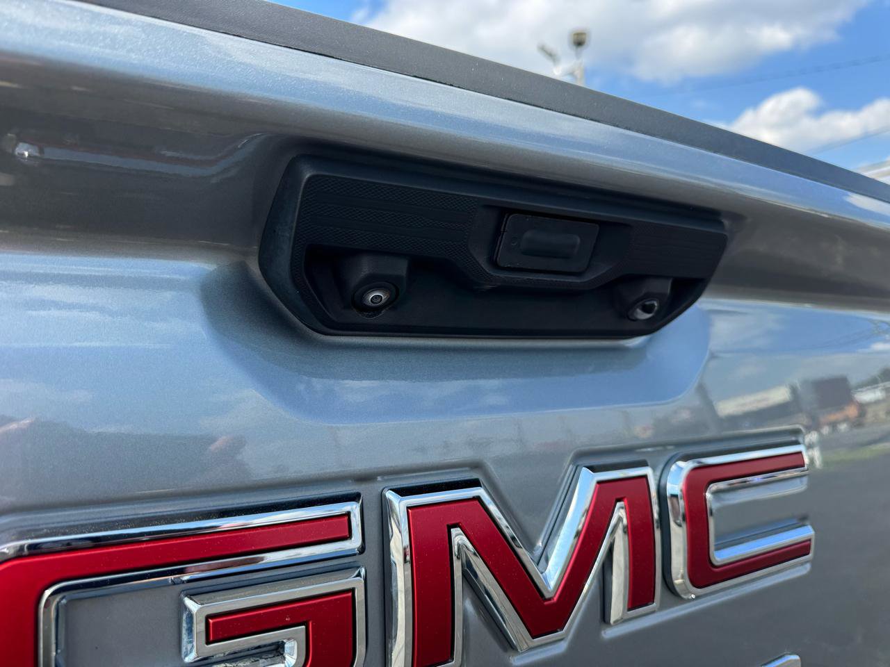 Used 2023 GMC Sierra 1500 Elevation AWD/4WD image 8
