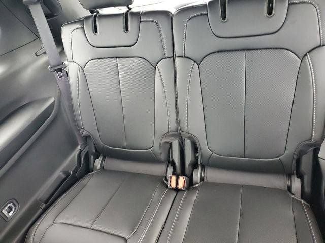 New 2026 Jeep Grand Cherokee L Limited w/ Luxury Tech Group II AWD/4WD image 11