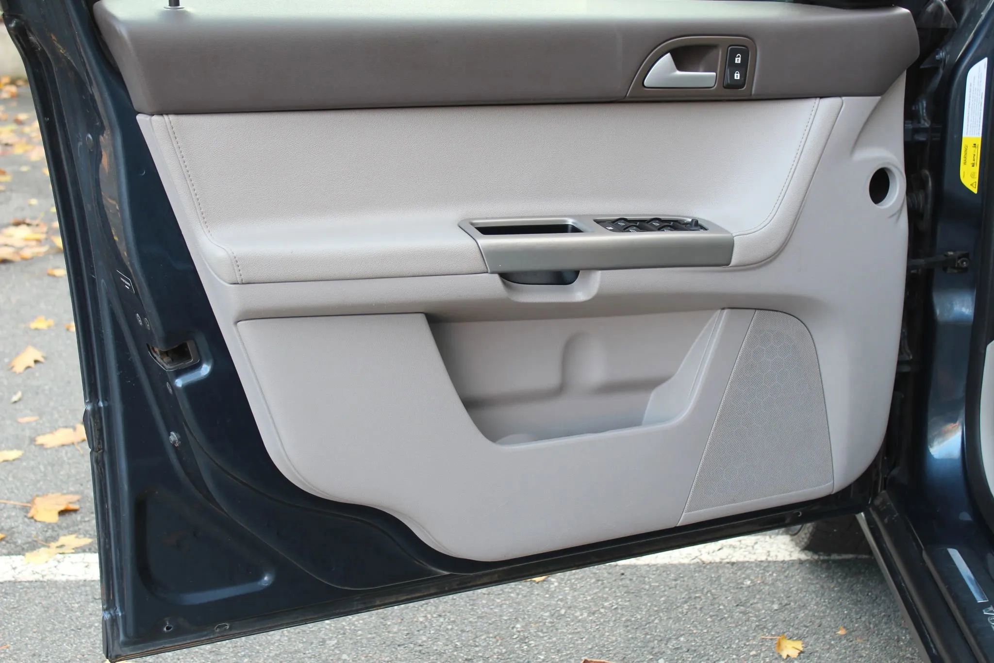 Used 2008 Volvo V50 T5 image 13