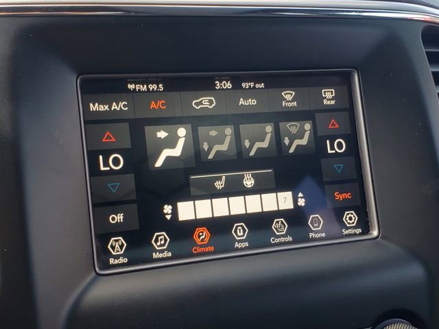 Used 2019 Jeep Grand Cherokee Laredo image 24