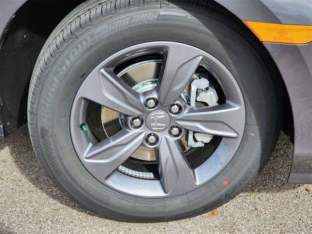 Certified 2024 Honda Odyssey EX image 15