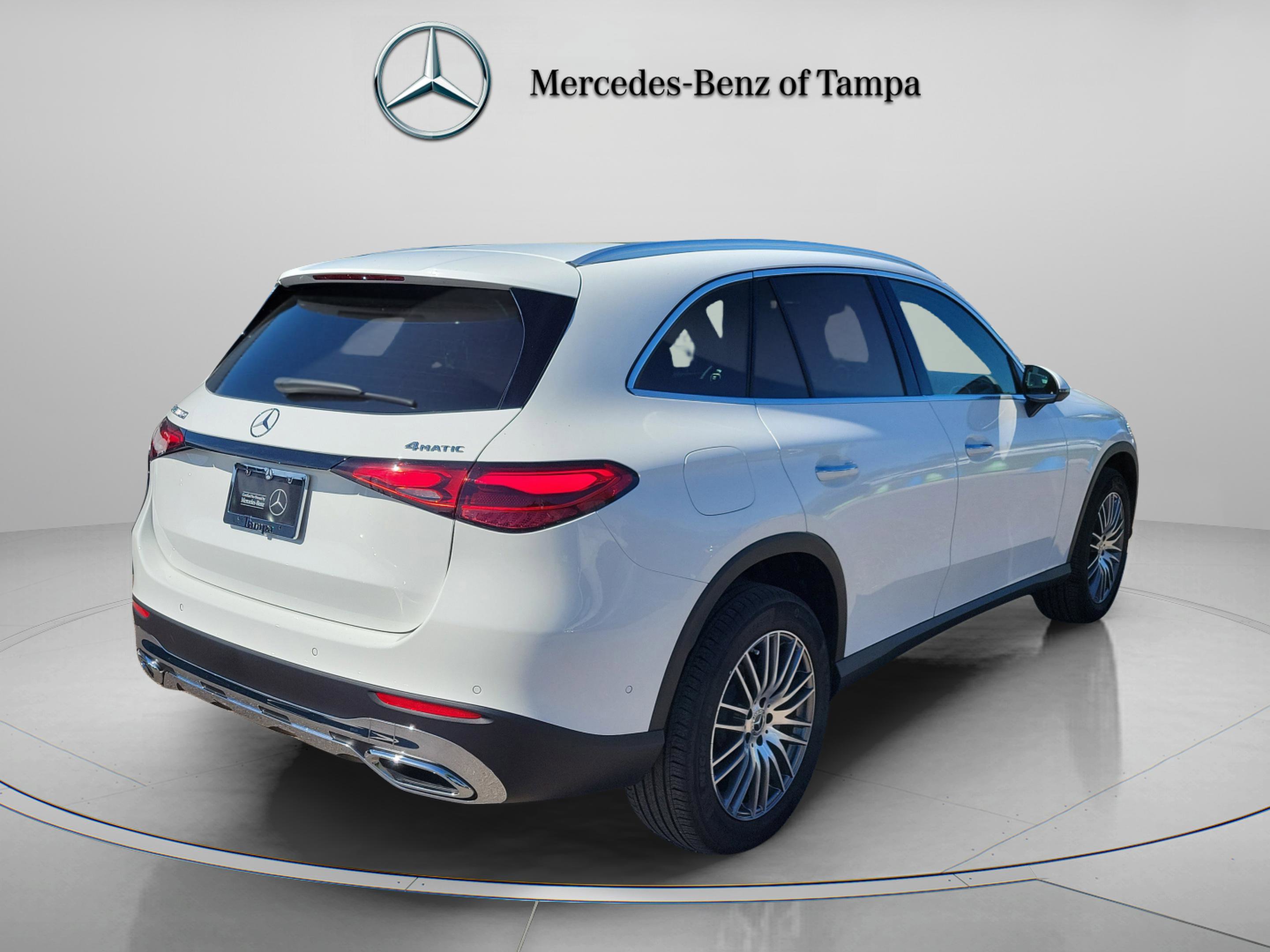 Used 2026 Mercedes-Benz GLC 300 4MATIC image 3