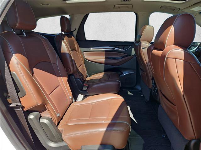 Used 2018 Buick Enclave Avenir w/ Avenir Technology Package AWD/4WD image 23