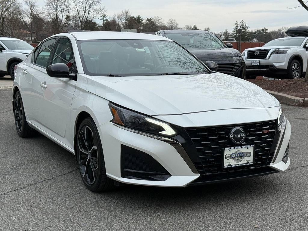Used 2024 Nissan Altima 2.5 SR image 7