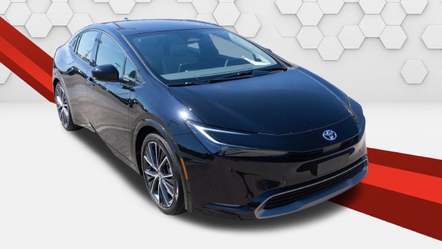 Used 2025 Toyota Prius XLE FWD image 8