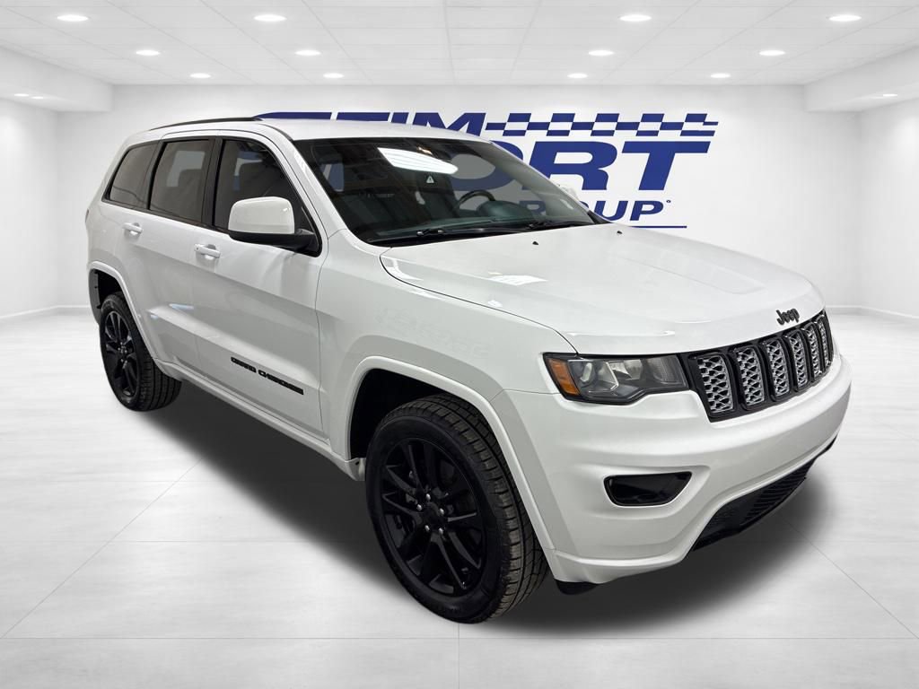Used 2021 Jeep Grand Cherokee Laredo X image 3