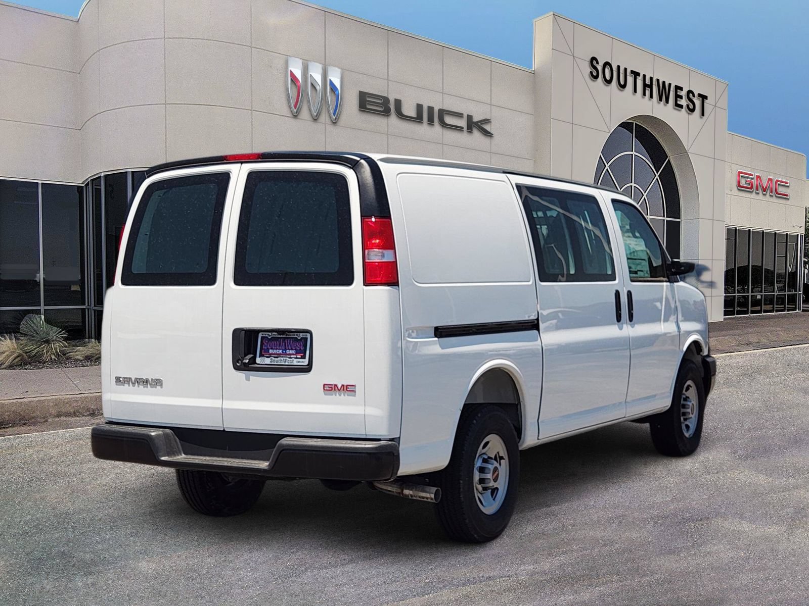 New 2026 GMC Savana 2500 w/ Driver Convenience Package RWD image 5