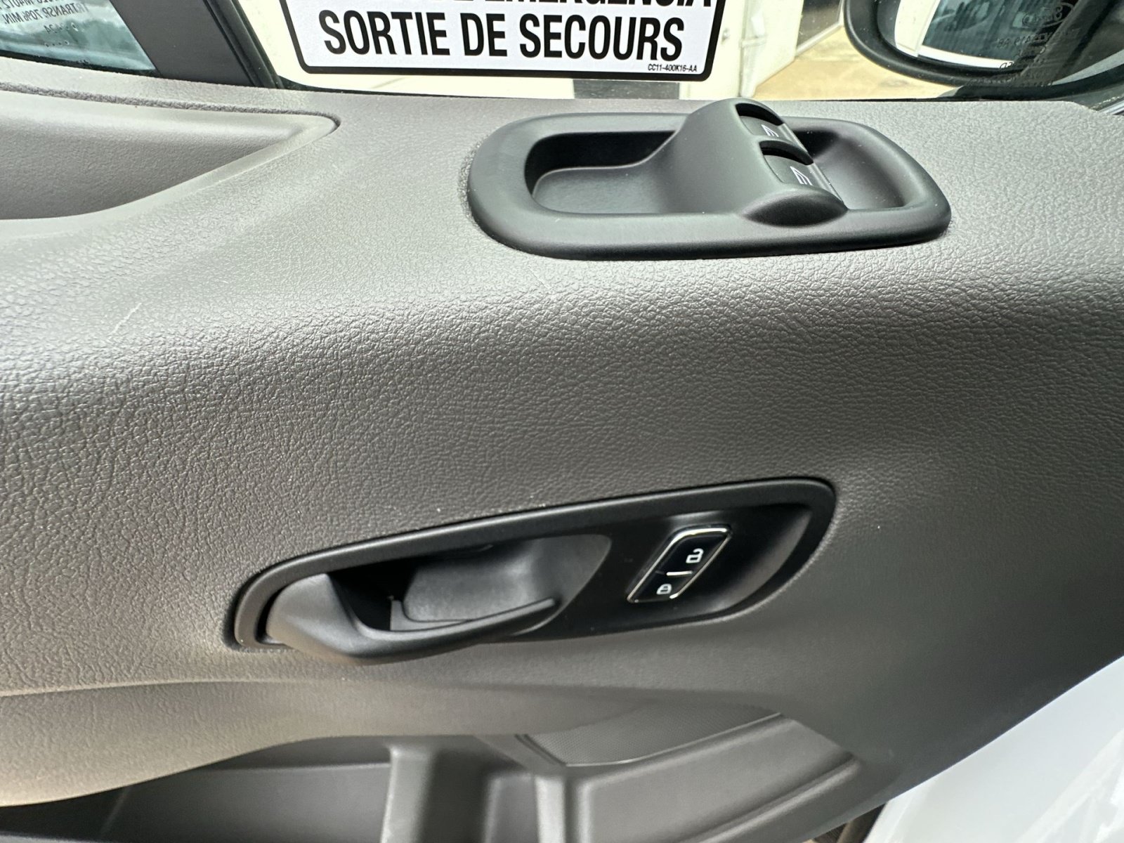 Certified 2024 Ford Transit 350 XLT RWD image 23