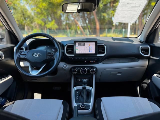 Used 2025 Hyundai Venue SEL FWD image 33