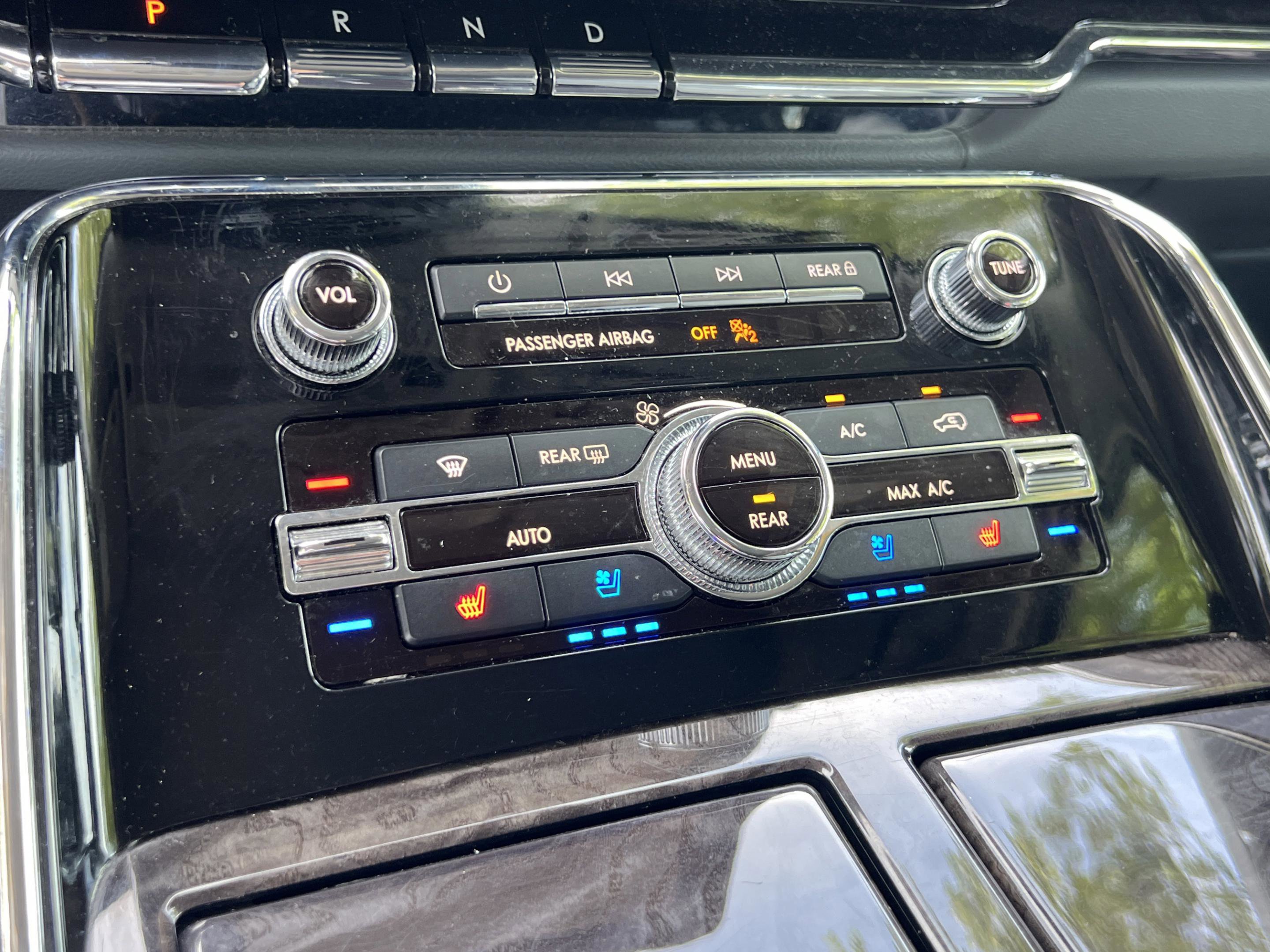 Used 2019 Lincoln Navigator Reserve AWD/4WD image 18