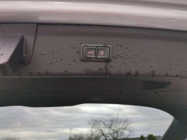 Used 2018 Audi Q3 2.0T Premium Plus w/ Premium Plus Package image 7