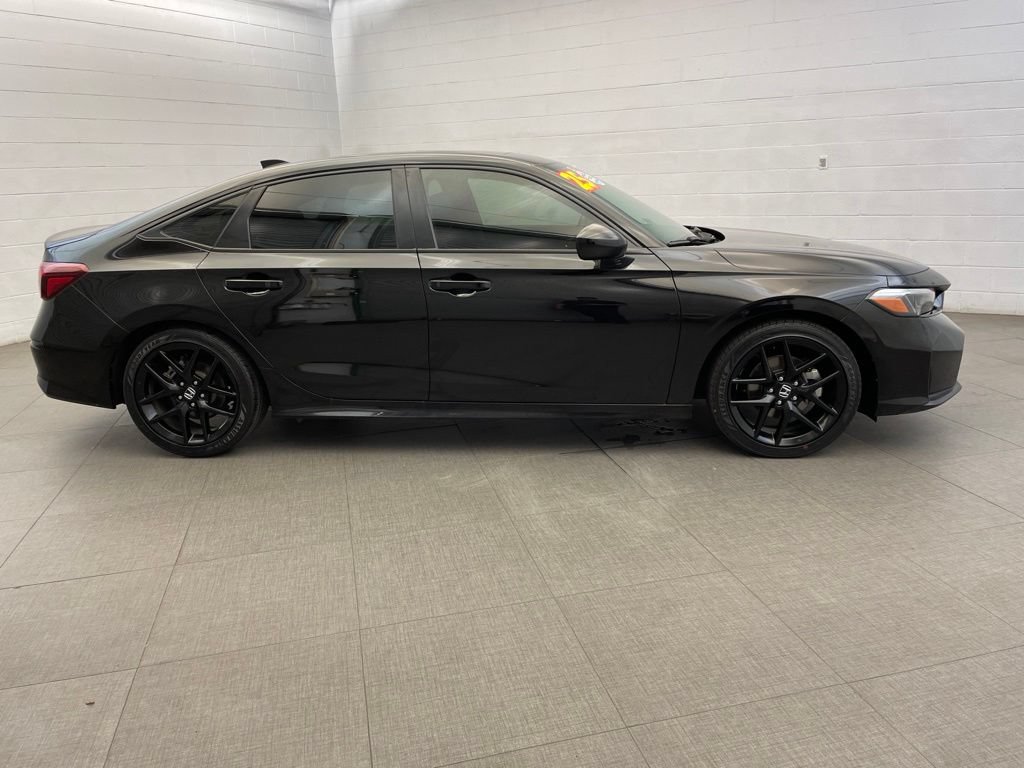 Used 2025 Honda Civic Sport image 12