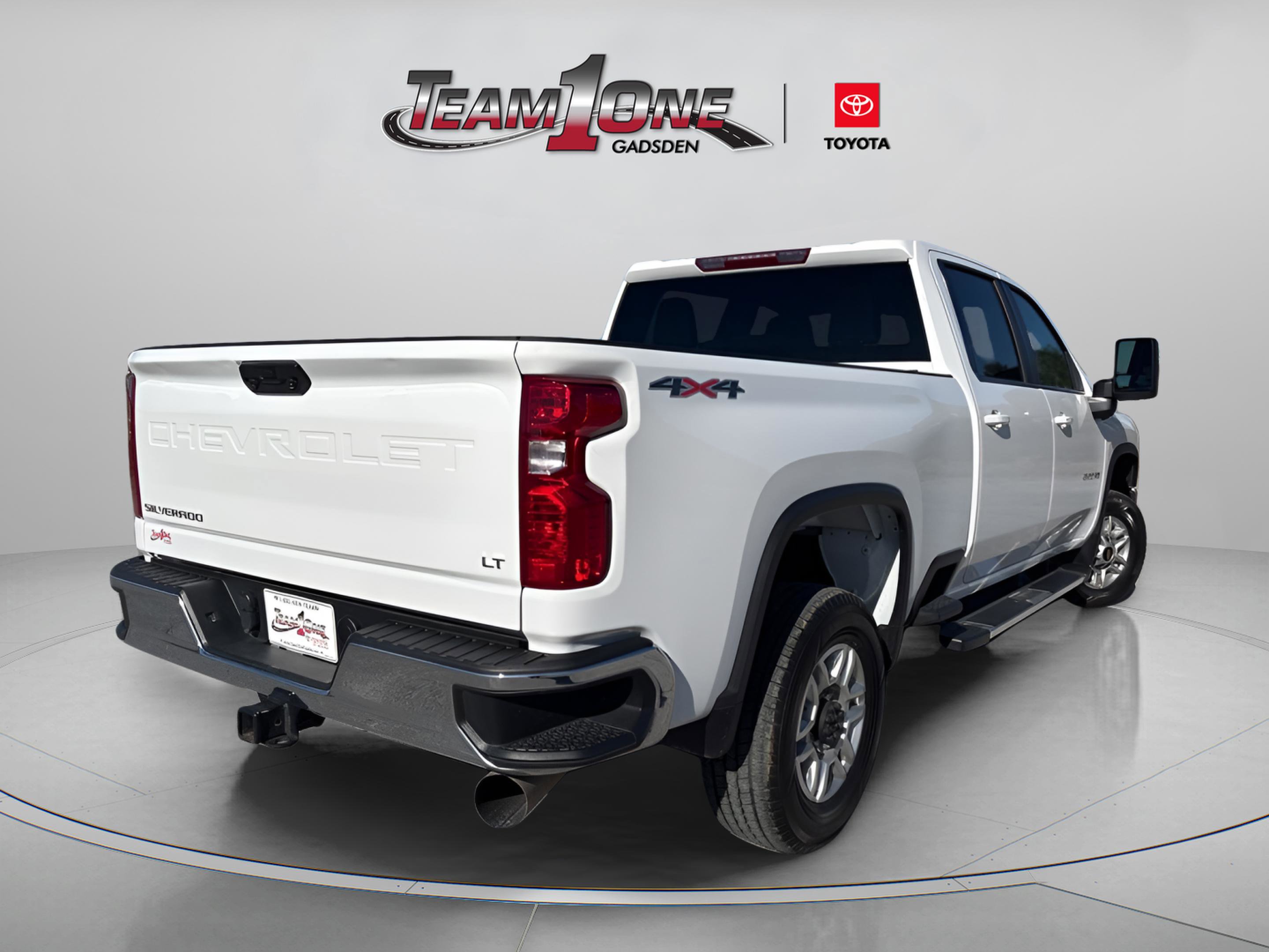 Used 2024 Chevrolet Silverado 2500 LT image 9