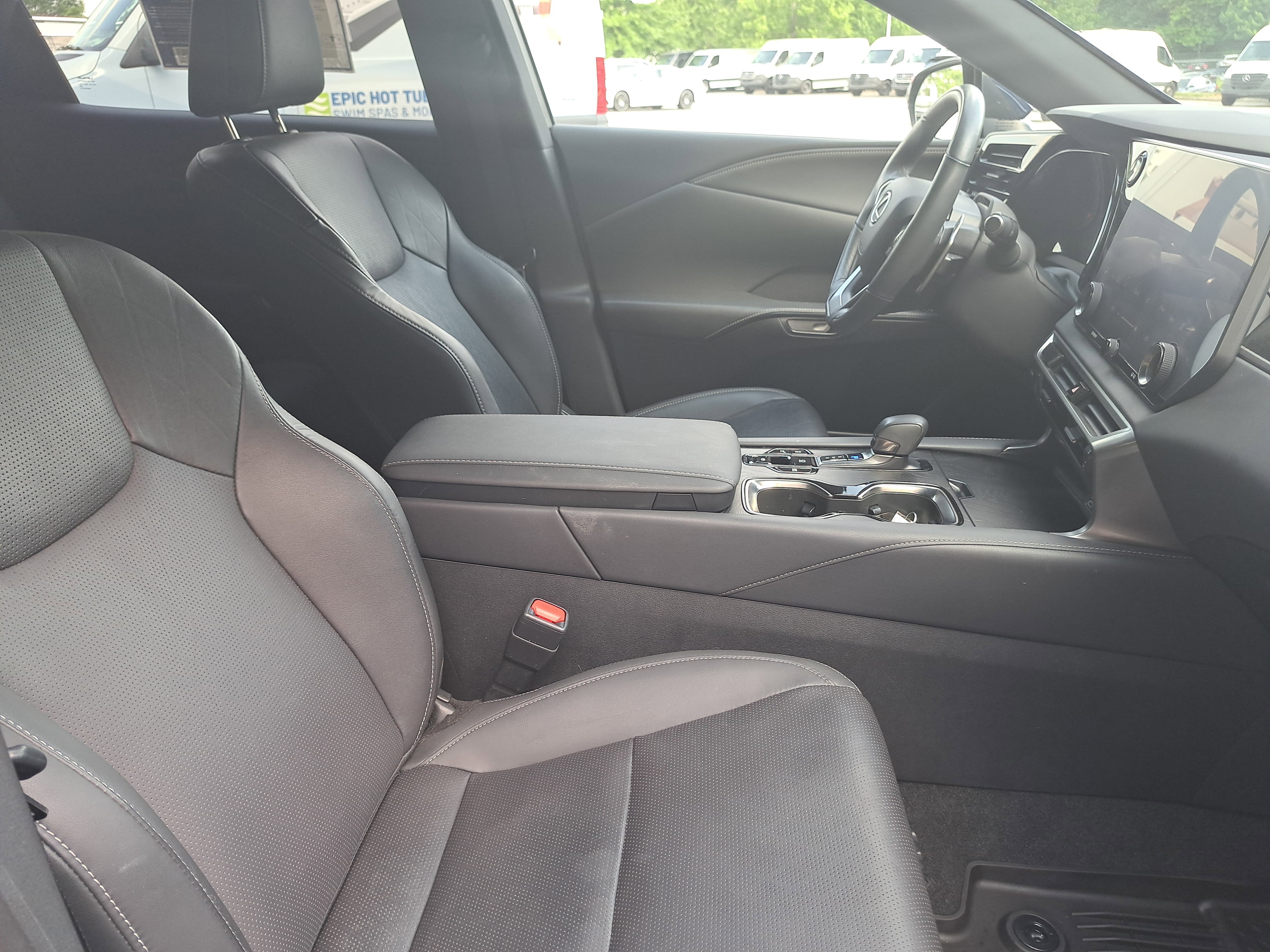Used 2023 Lexus RX 350 w/ Cold Area Package AWD/4WD image 10