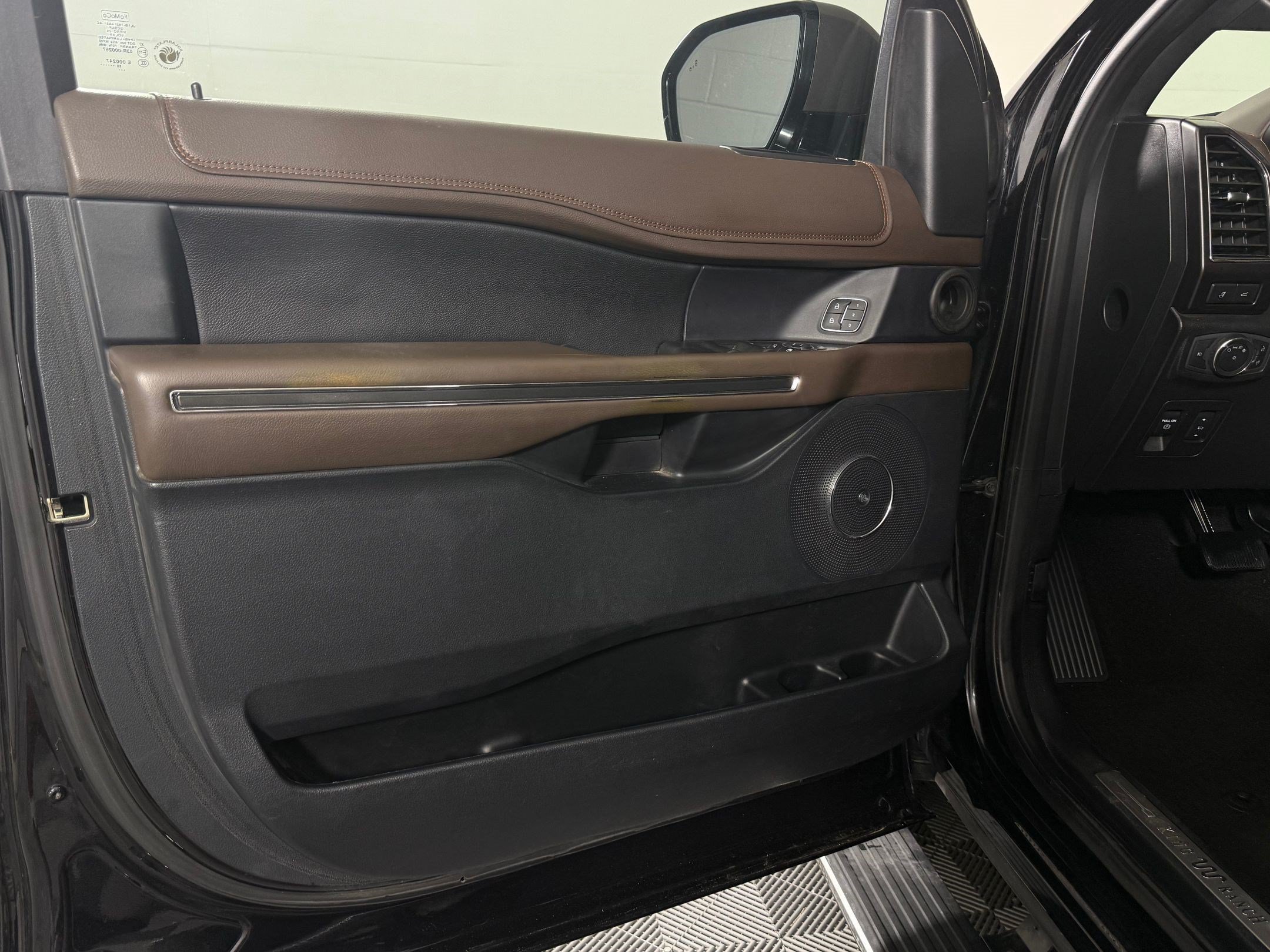 Used 2020 Ford Expedition King Ranch w/ Cargo Package AWD/4WD image 14