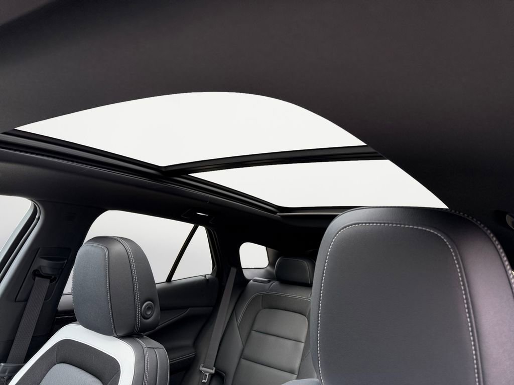 Used 2024 Chevrolet Blazer EV LT image 17