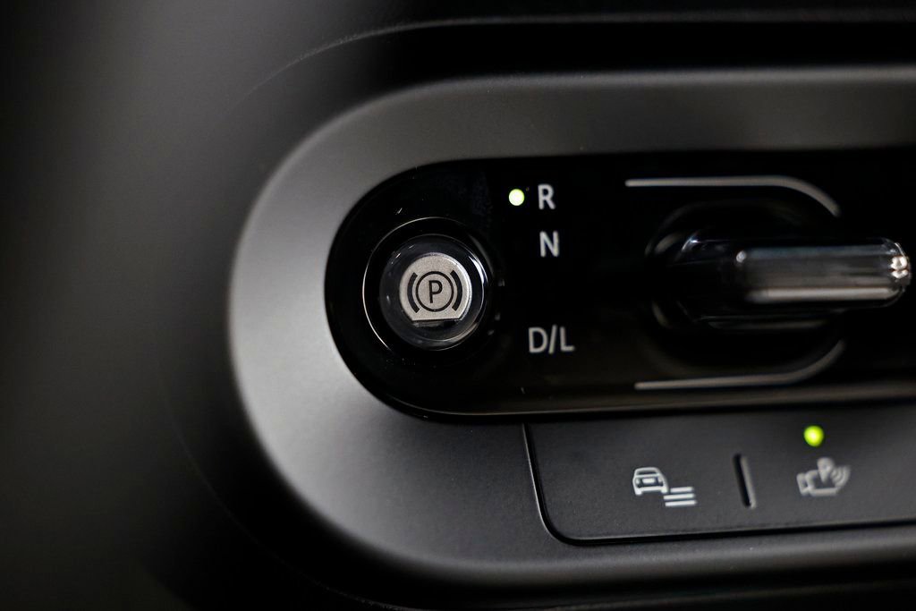 New 2026 MINI Cooper 2-Door Hardtop FWD image 36