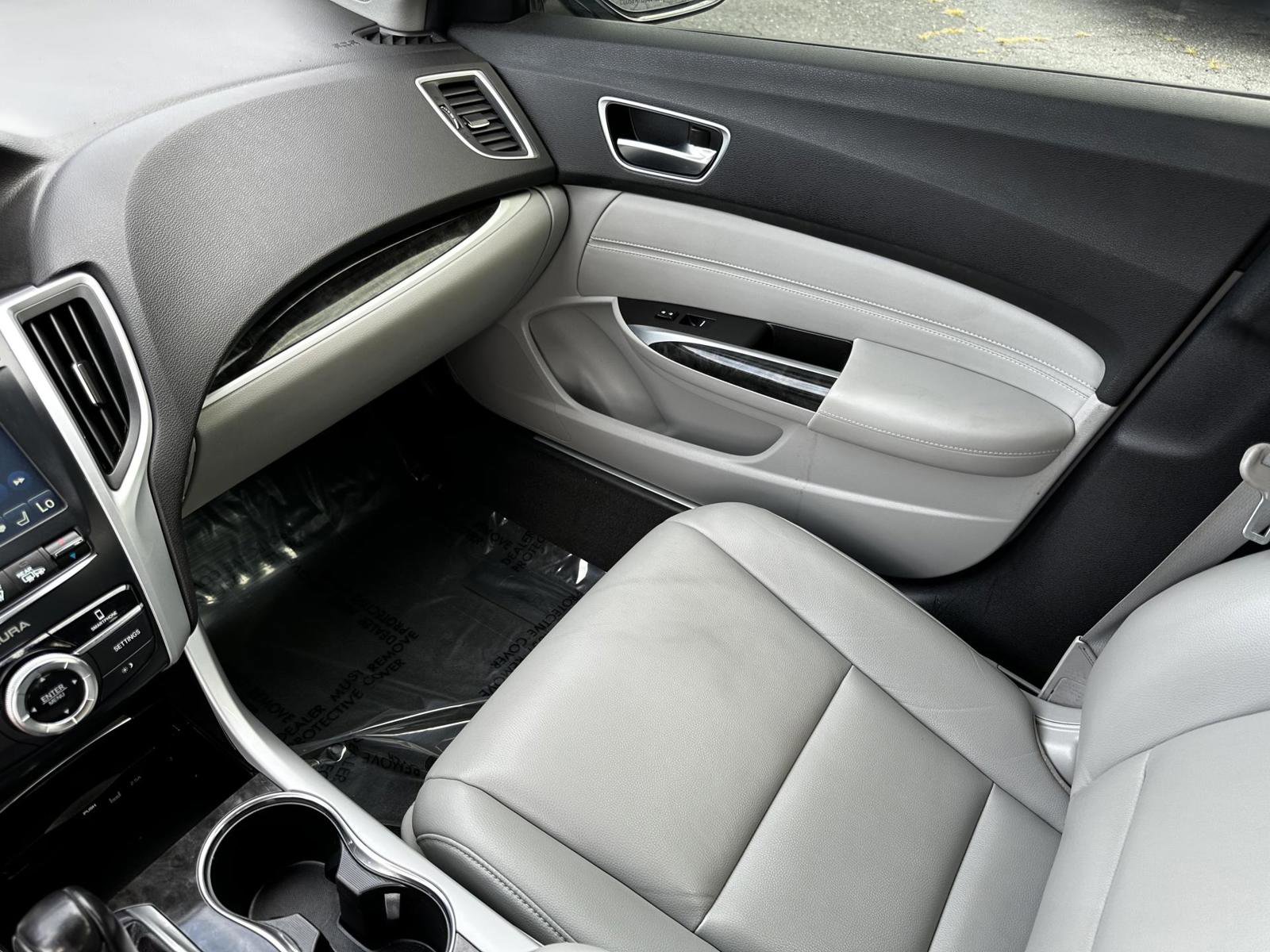 Used 2018 Acura TLX image 24