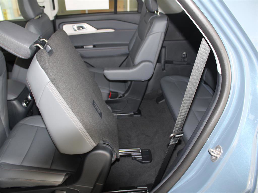 New 2026 Ford Explorer Active w/ Active Comfort Package image 42