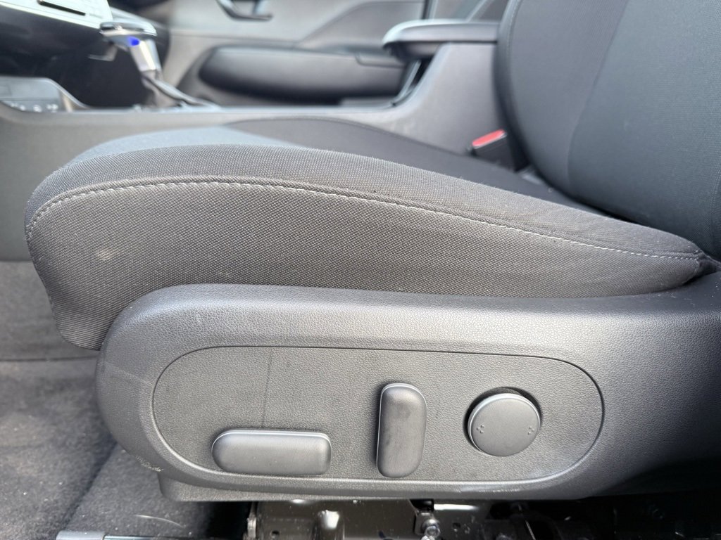 Used 2024 Hyundai Kona SEL image 11