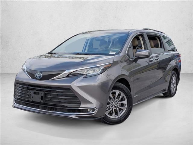 Used 2021 Toyota Sienna XLE