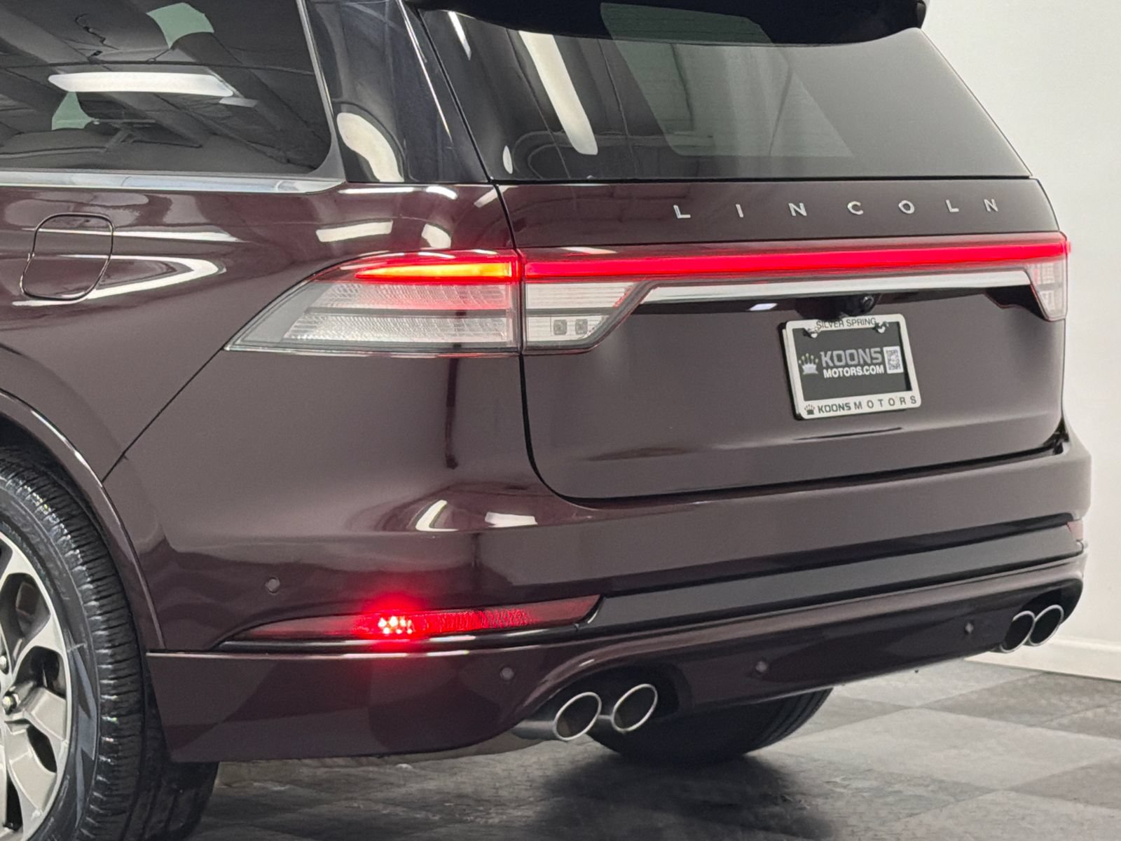 Used 2023 Lincoln Aviator Grand Touring w/ Equipment Group 301A AWD/4WD image 7