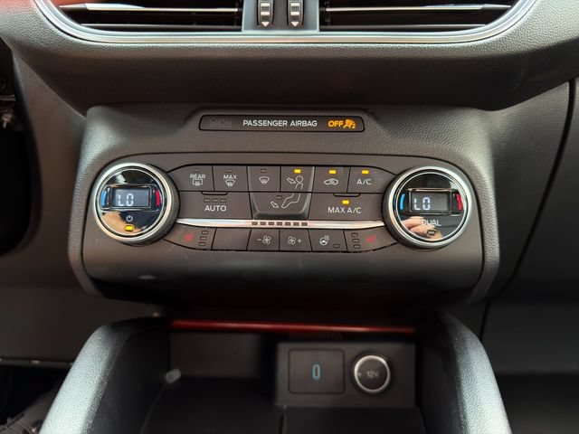 Used 2020 Ford Escape Titanium AWD/4WD image 32