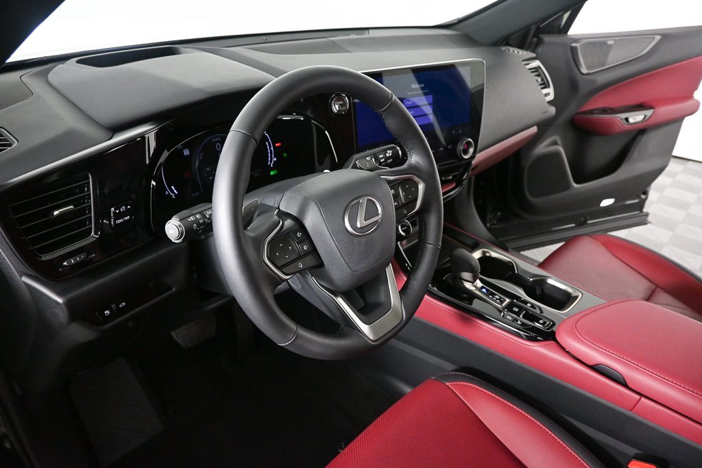 Used 2025 Lexus NX 300h AWD w/ Luxury Package image 6