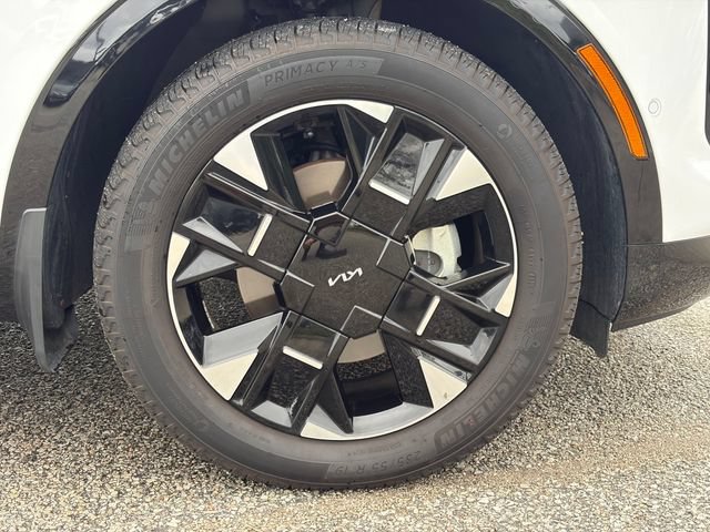 Certified 2026 Kia Sportage SX AWD/4WD image 2