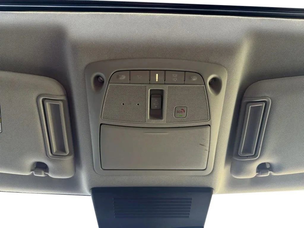 Used 2023 Nissan Armada SL w/ Captain's Chairs Package image 20