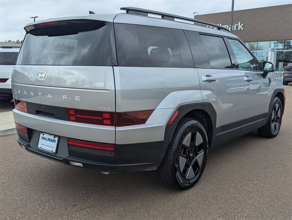 Certified 2025 Hyundai Santa Fe SEL image 2