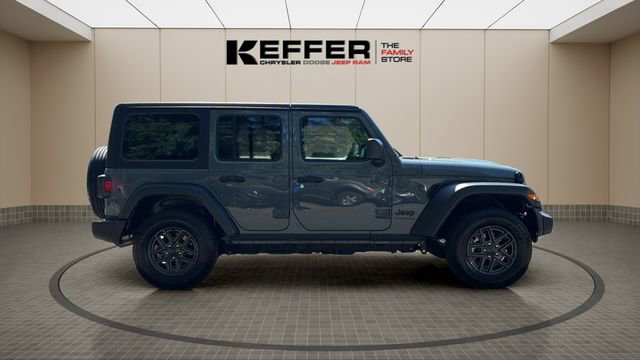Used 2024 Jeep Wrangler Sport S image 7