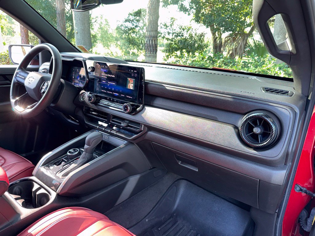 Used 2023 Chevrolet Colorado Trail Boss w/ Technology Package AWD/4WD image 23